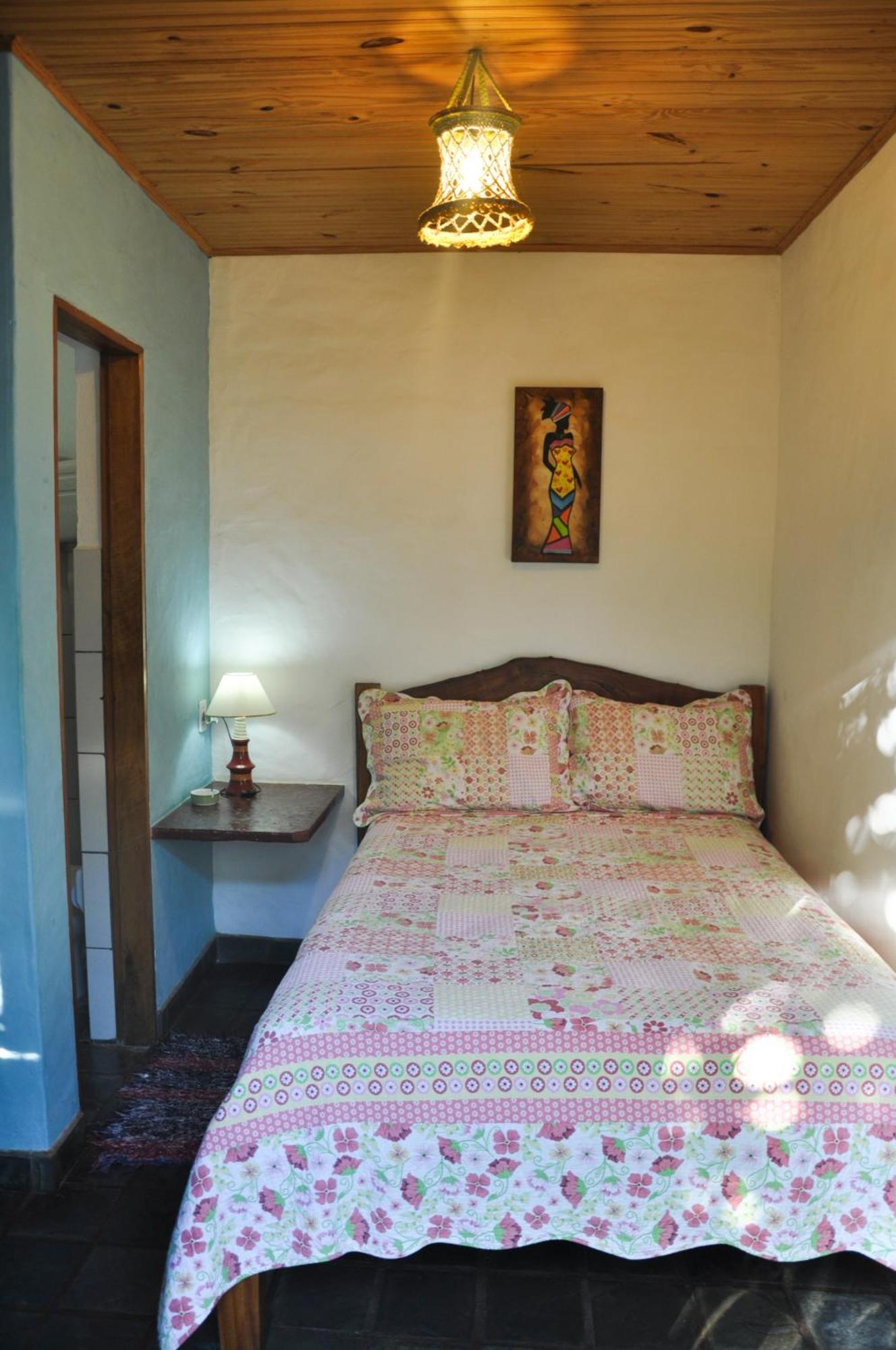 Pousada E Hostel Pe No Mato Вале до Капао Стая снимка