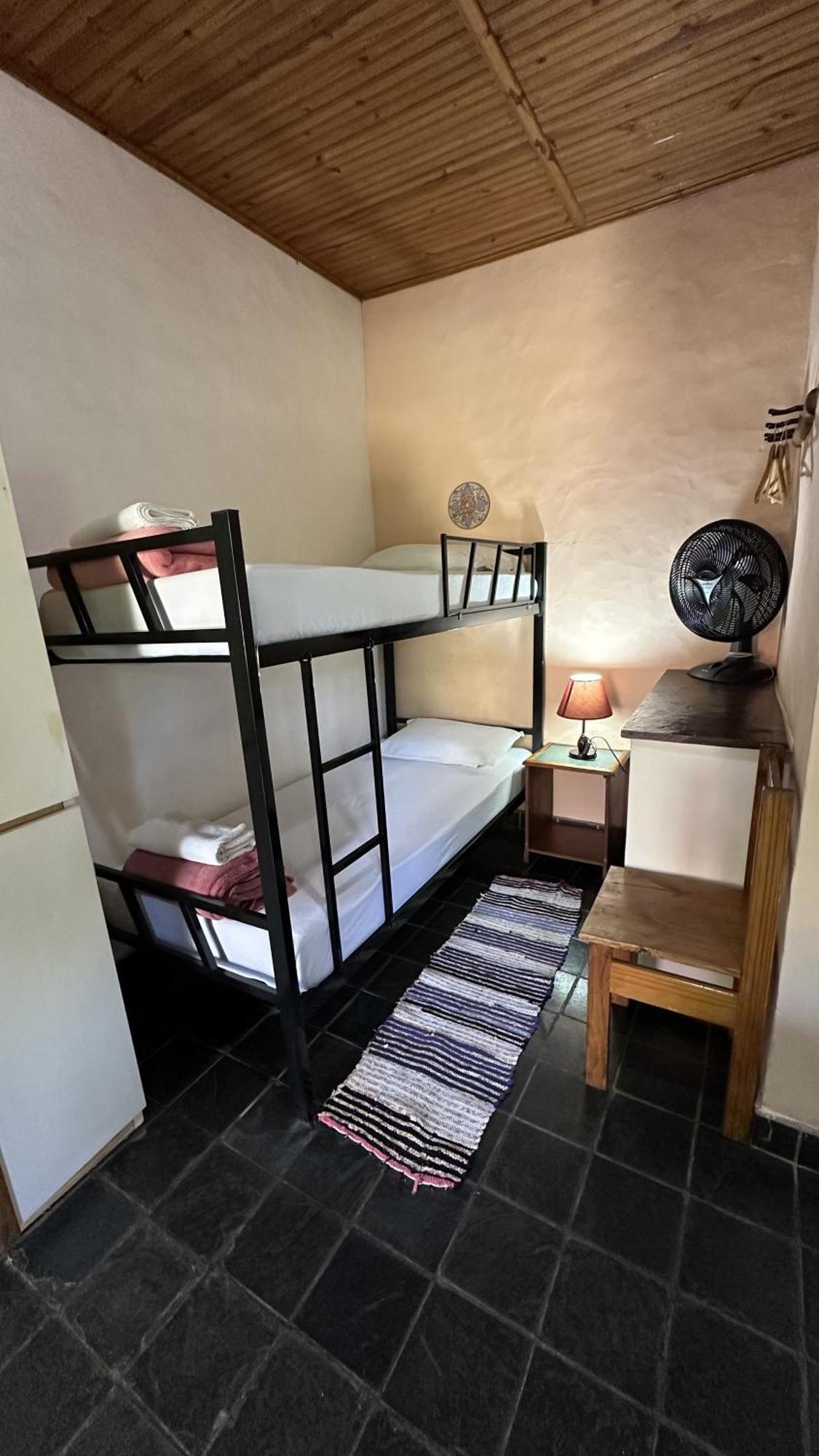 Pousada E Hostel Pe No Mato Вале до Капао Стая снимка
